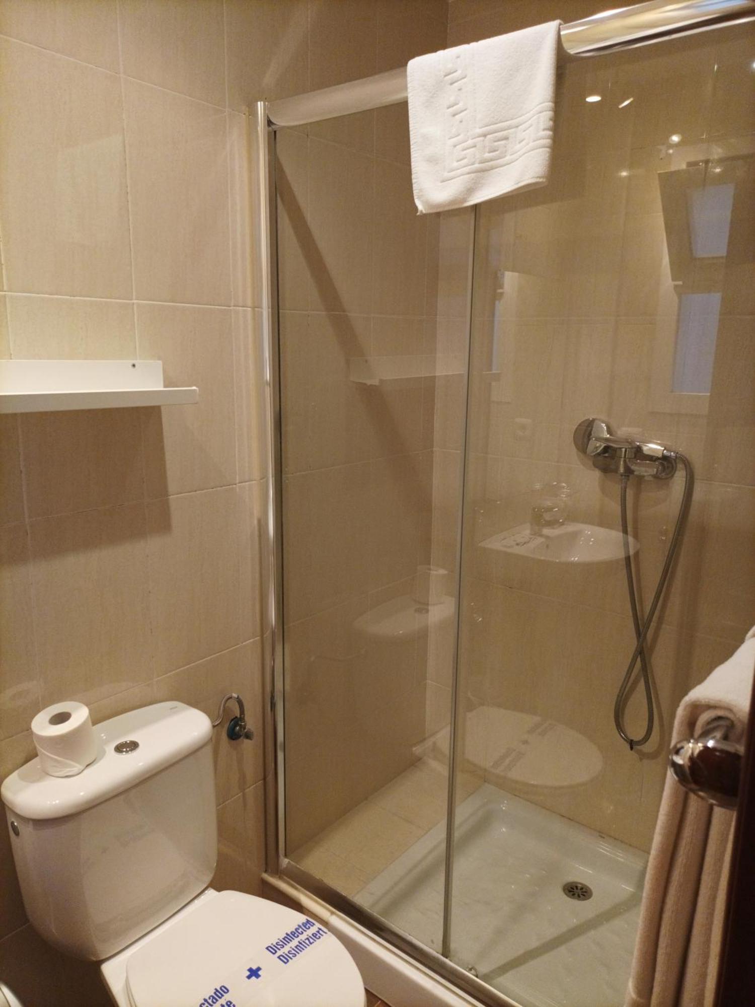 Double or Twin Room,1565204827:JPEG