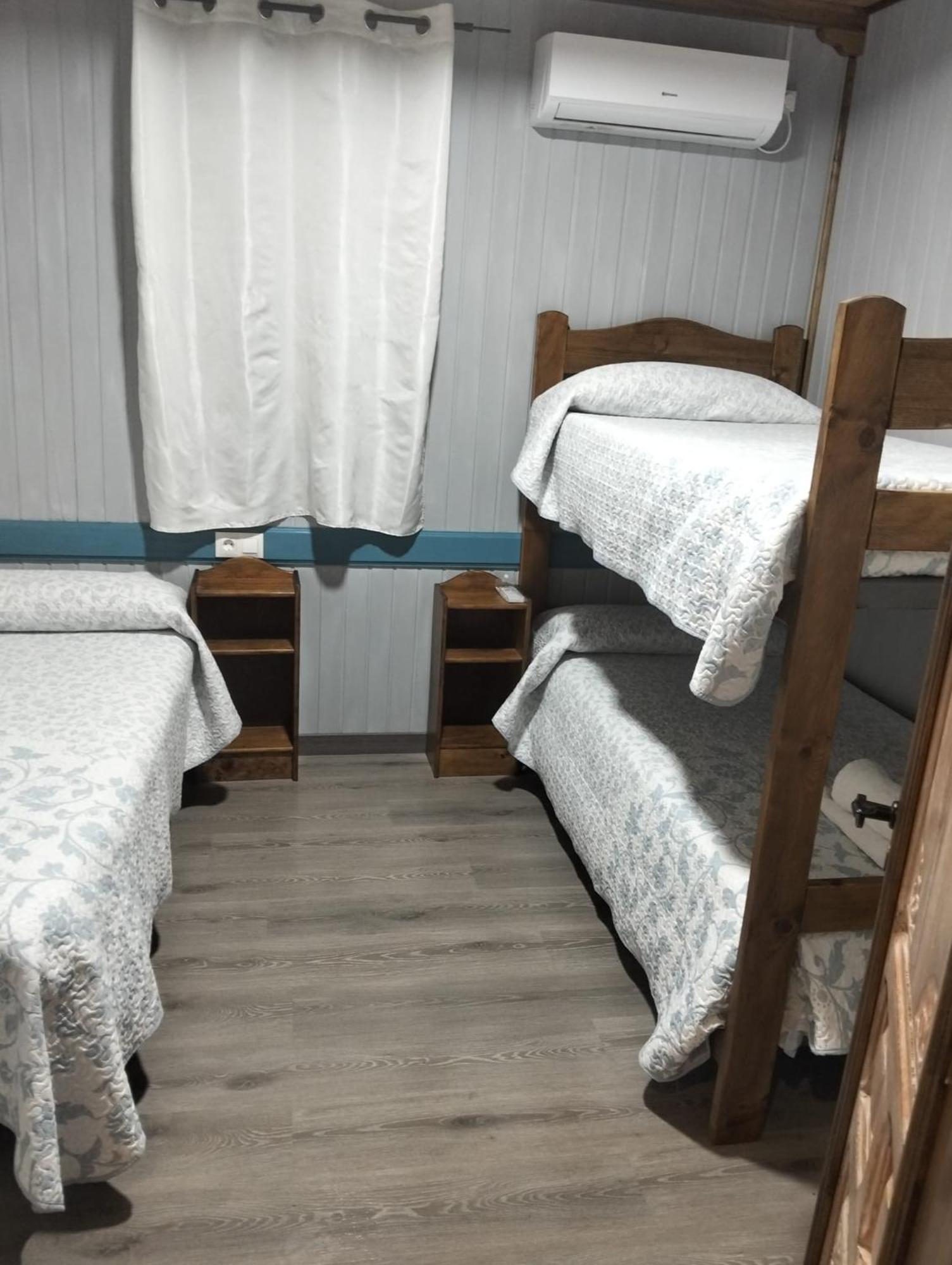 Chambre Triple avec Salle de Bains Privative
