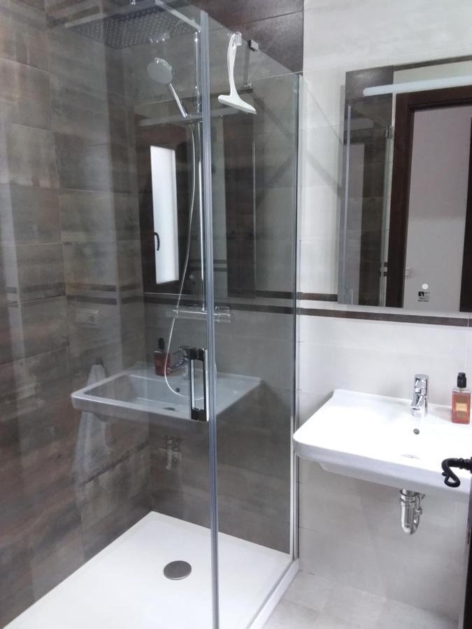 Chambre Lits Jumeaux avec Salle de Bains