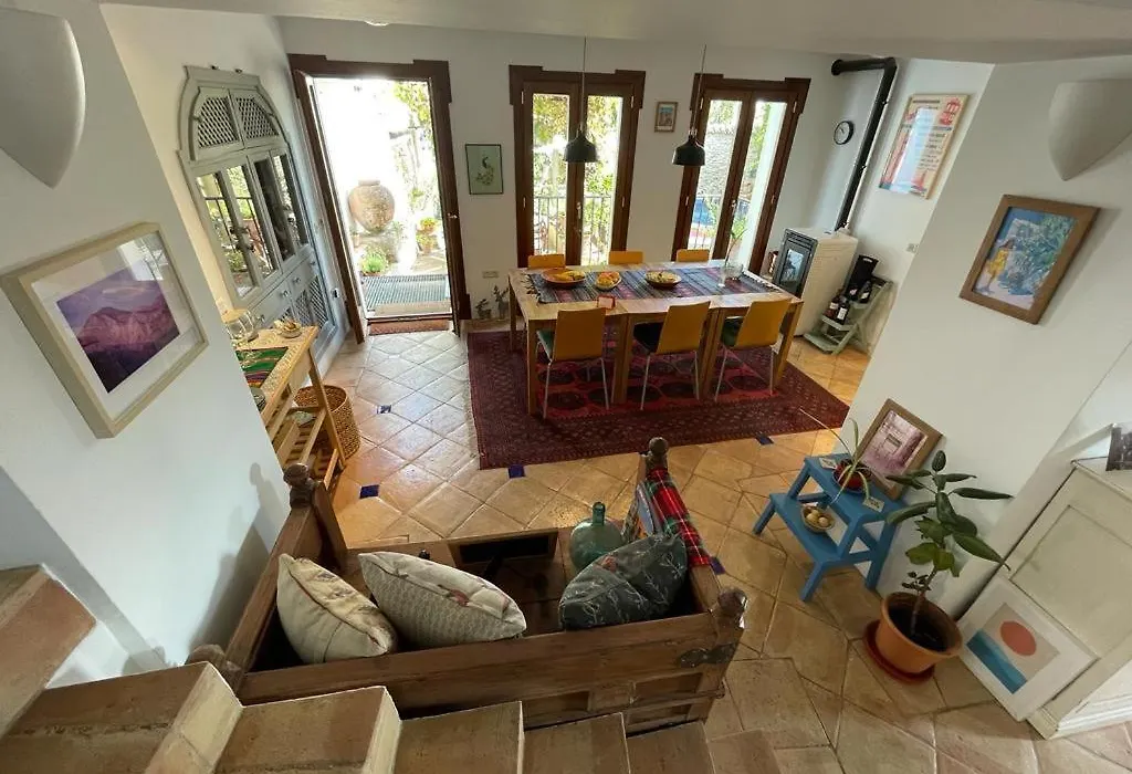 Salvatierra Guest House-1